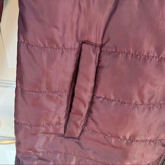 Reebok women’s burgandy quilted jacket 2 pockets size small - Picture 4 of 12